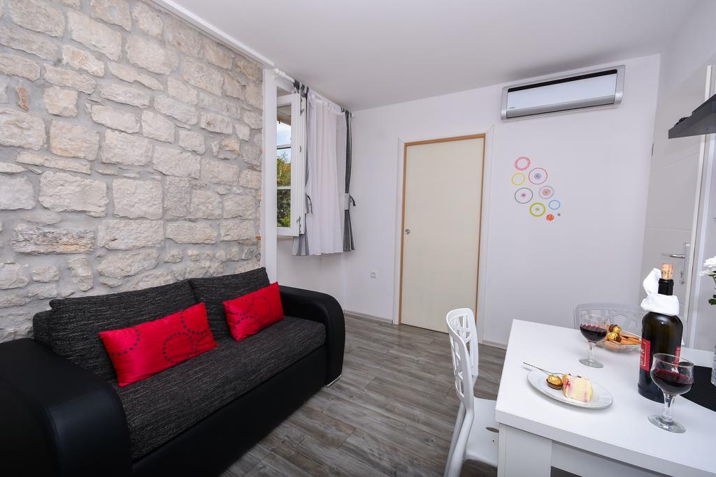 Tragos Lemon Tree Apartment Trogir Exterior foto