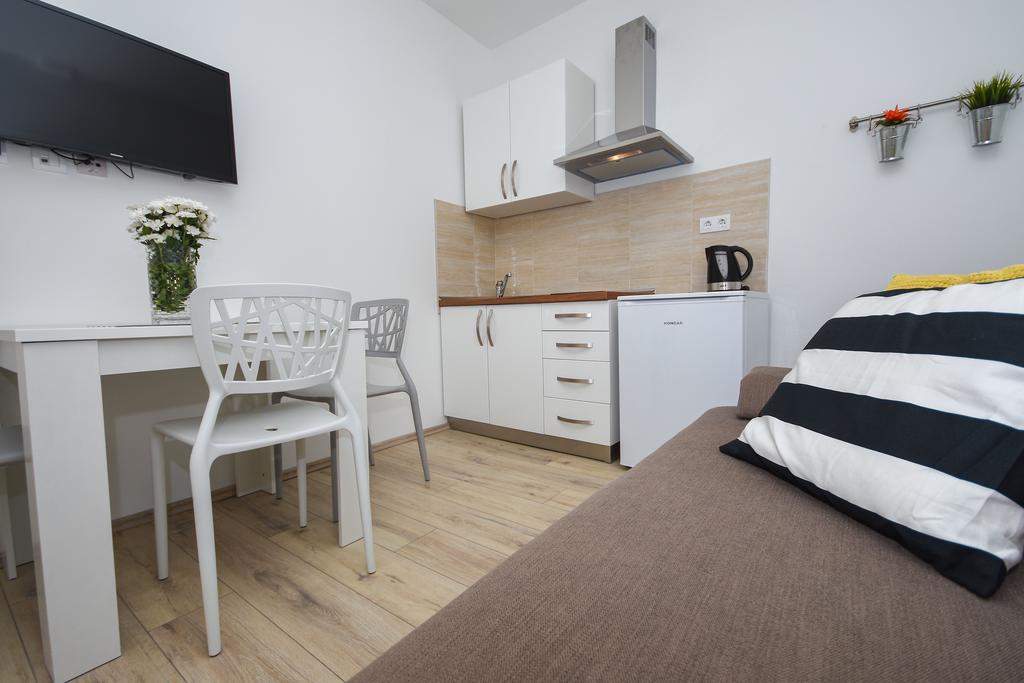 Tragos Lemon Tree Apartment Trogir Exterior foto