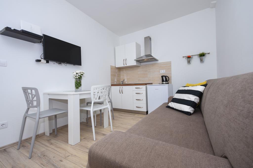 Tragos Lemon Tree Apartment Trogir Exterior foto