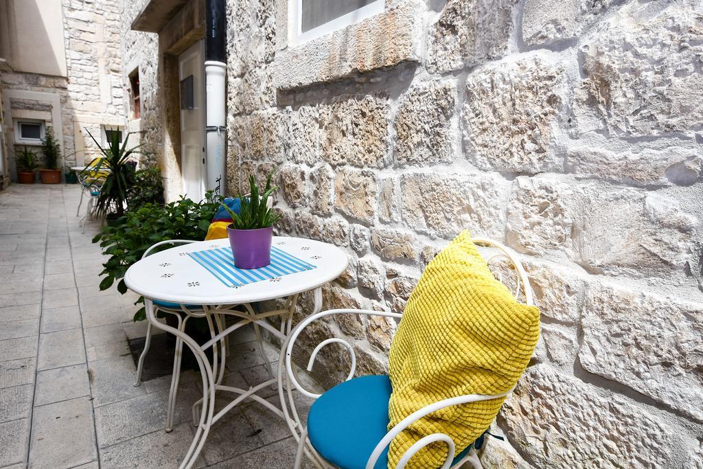 Tragos Lemon Tree Apartment Trogir Exterior foto
