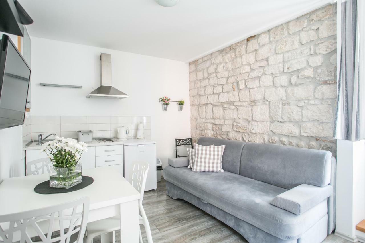 Tragos Lemon Tree Apartment Trogir Exterior foto